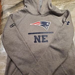 NE Patriots Under Armour Boys M Hoodie